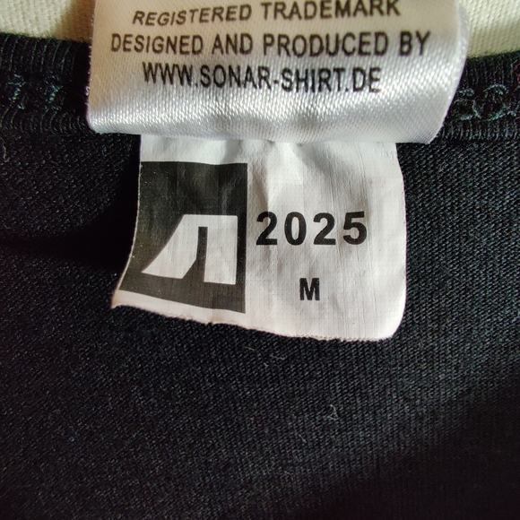 SONAR Black Multicolored Short Sleeve Graphic Print "Wild At Heart" Berlin Tee M - Picture 10 of 11